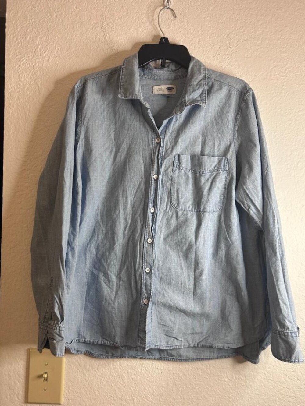 Old Navy Classic Denim Button Down Shirt in Light Wash Size XL